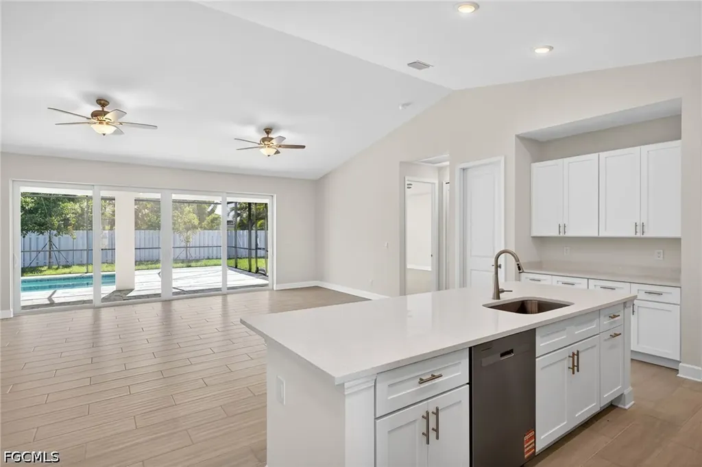 2537 SW 11th Place Cape Coral FL 33914