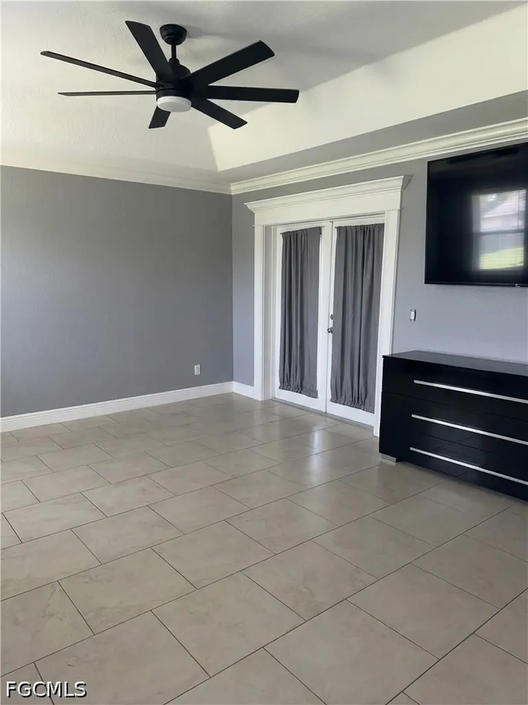 1031 NE 2nd Place Cape Coral FL 33909