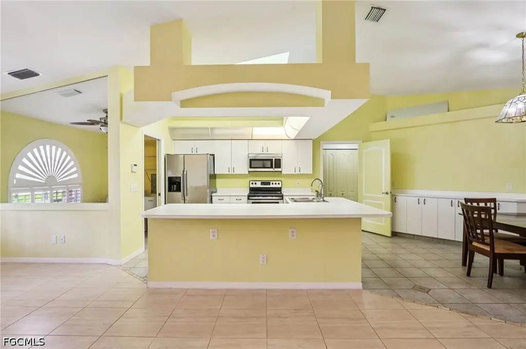 2701 SW 37th Terrace Cape Coral FL 33914