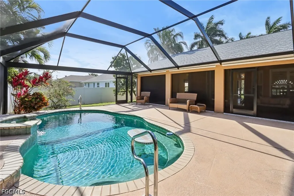 2701 SW 37th Terrace Cape Coral FL 33914