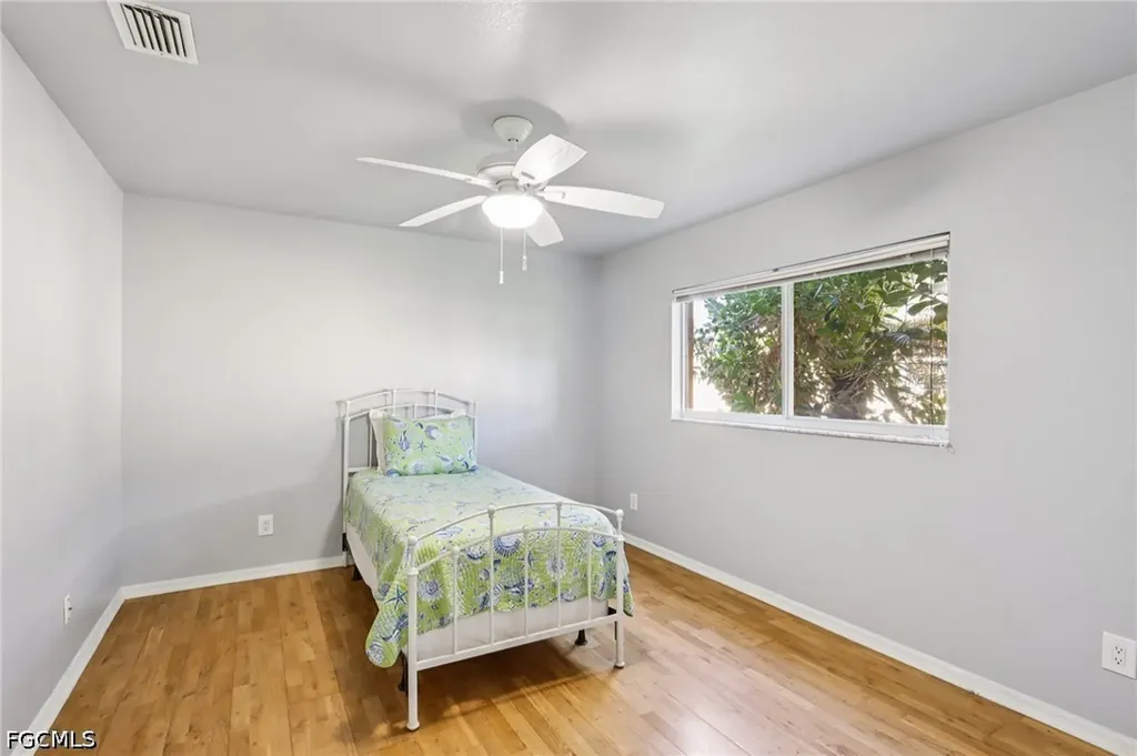 2701 SW 37th Terrace Cape Coral FL 33914
