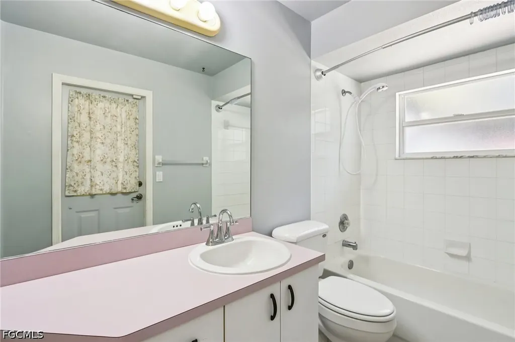 2701 SW 37th Terrace Cape Coral FL 33914