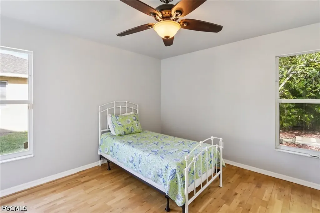 2701 SW 37th Terrace Cape Coral FL 33914