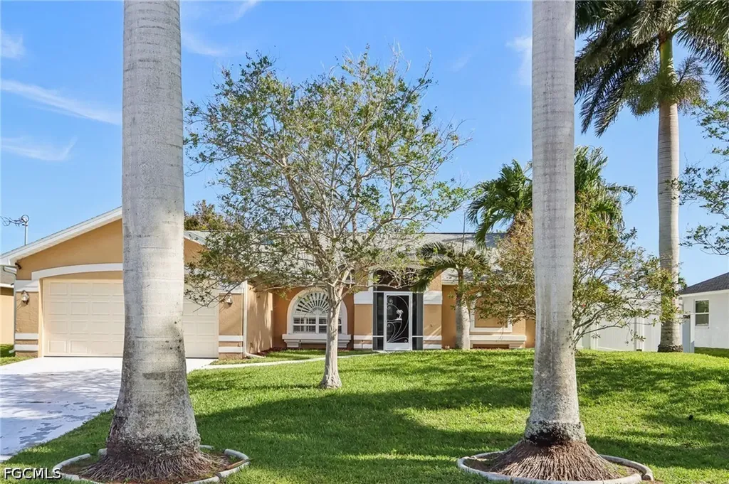 2701 SW 37th Terrace Cape Coral FL 33914