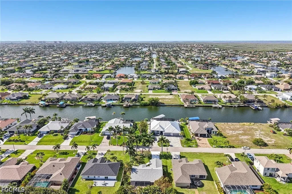 2701 SW 37th Terrace Cape Coral FL 33914