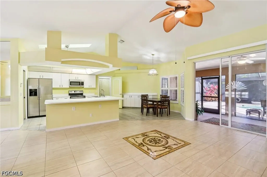 2701 SW 37th Terrace Cape Coral FL 33914