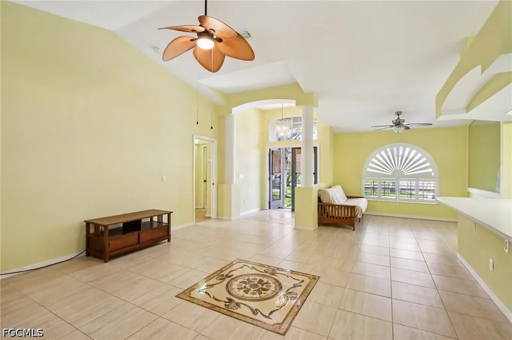 2701 SW 37th Terrace Cape Coral FL 33914