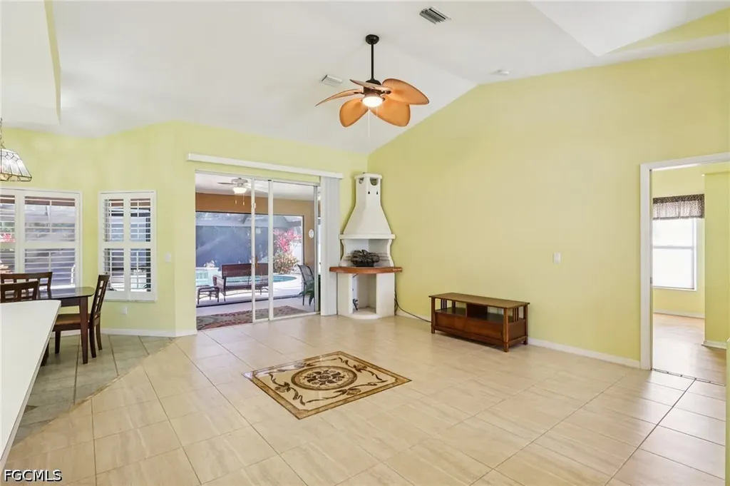 2701 SW 37th Terrace Cape Coral FL 33914
