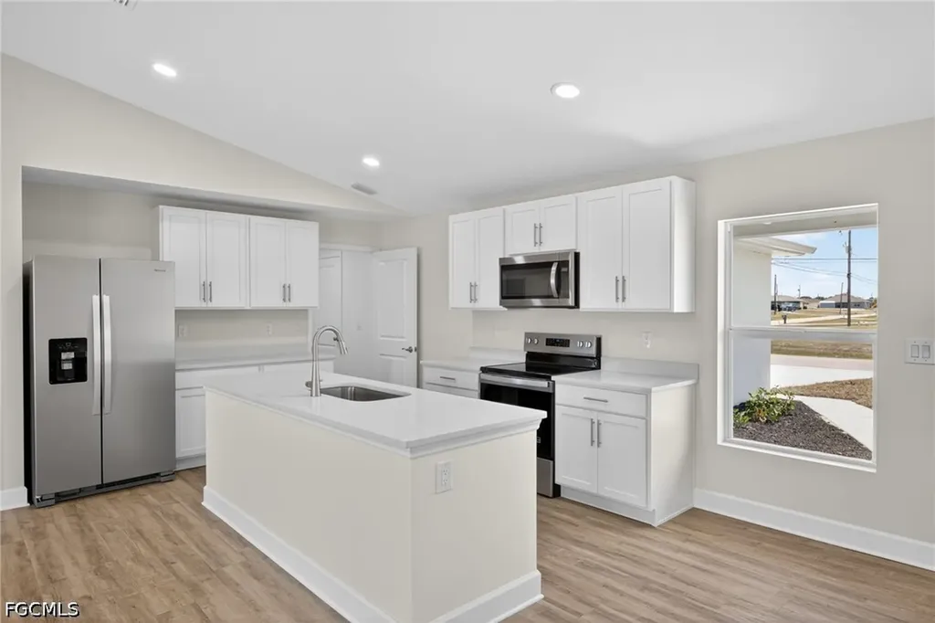 702 NW Douglas Circle Cape Coral FL 33993