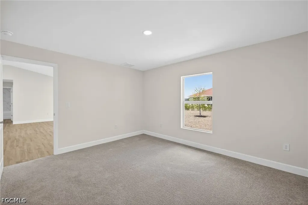 702 NW Douglas Circle Cape Coral FL 33993