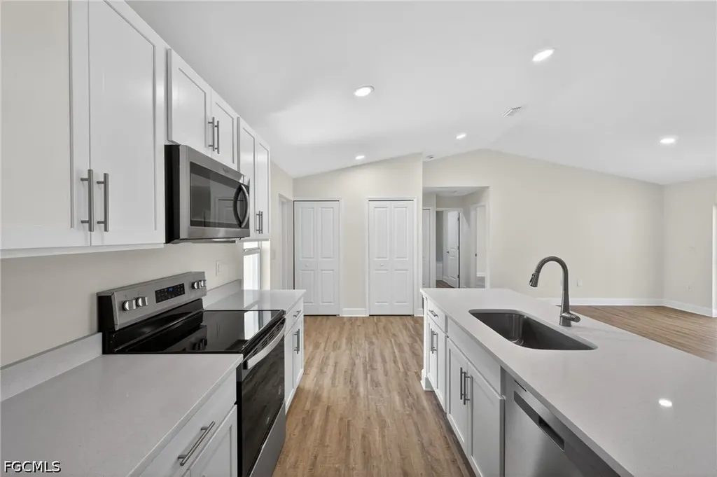 702 NW Douglas Circle Cape Coral FL 33993