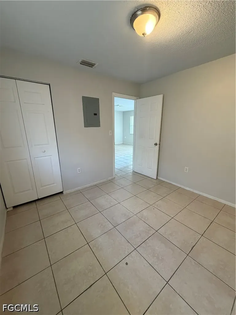 5517 6th Avenue Fort Myers FL 33907