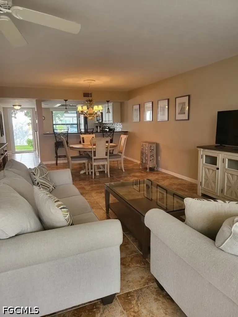 4244 SE 20th Place Cape Coral FL 33904