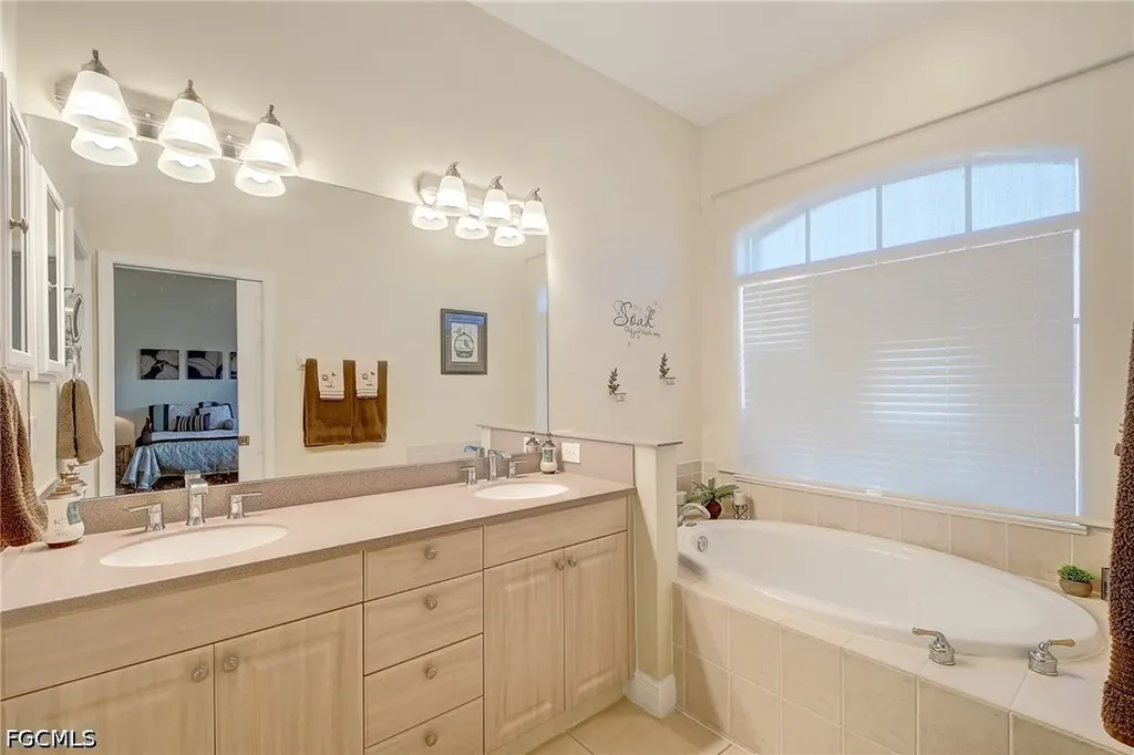 13921 Bently Circle Fort Myers FL 33912