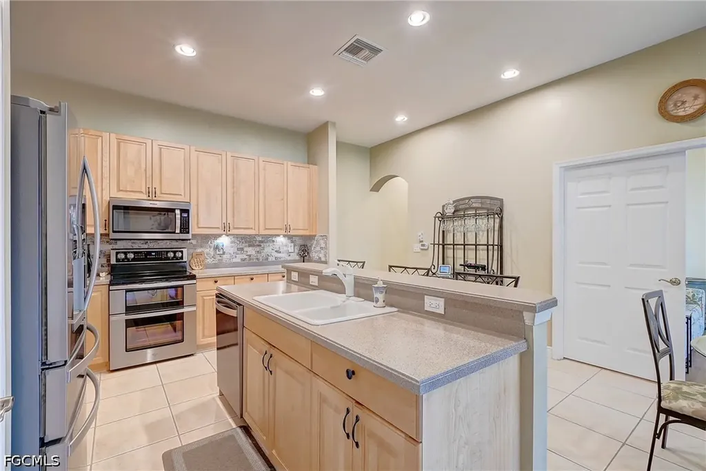 13921 Bently Circle Fort Myers FL 33912