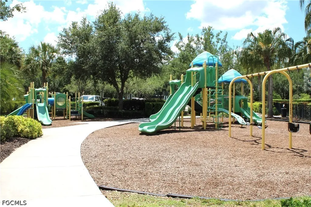 1999 Parson Street Naples FL 34120