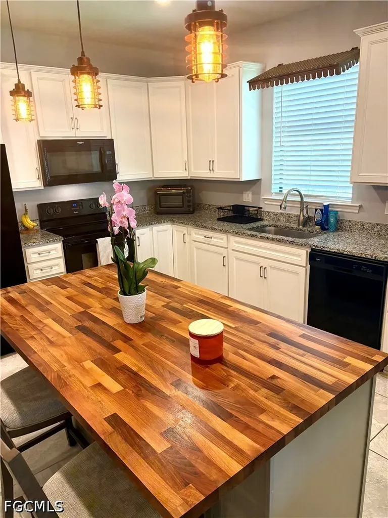1999 Parson Street Naples FL 34120