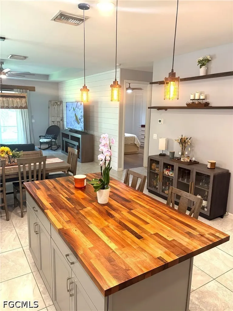 1999 Parson Street Naples FL 34120