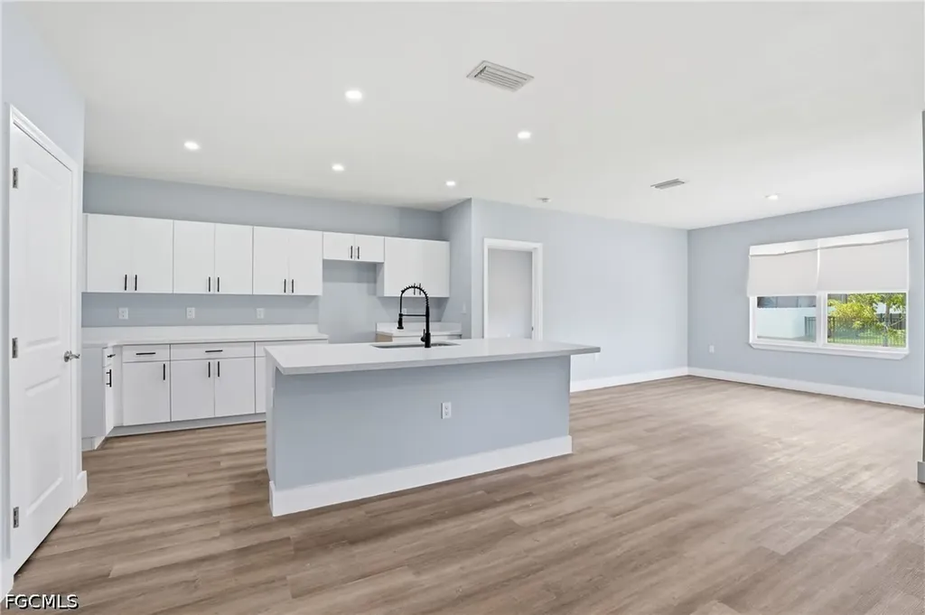 2720 NW 20th Terrace Cape Coral FL 33993
