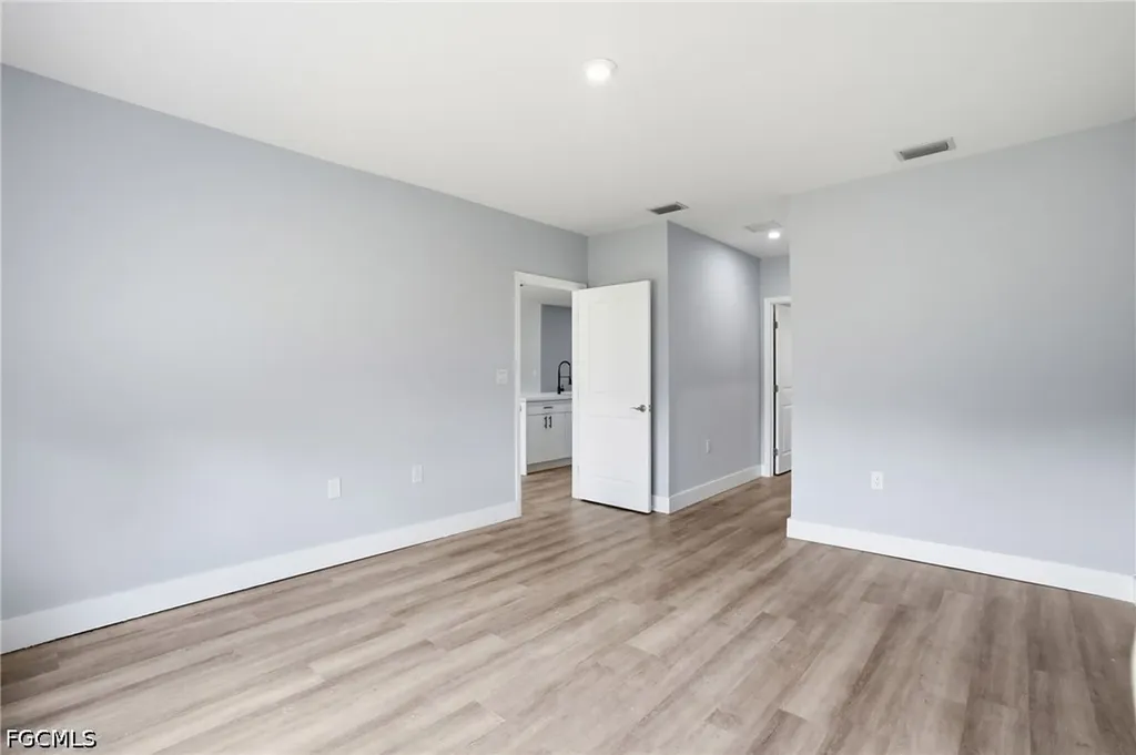 2720 NW 20th Terrace Cape Coral FL 33993