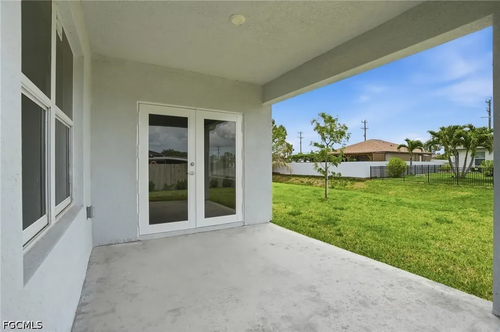 2720 NW 20th Terrace Cape Coral FL 33993