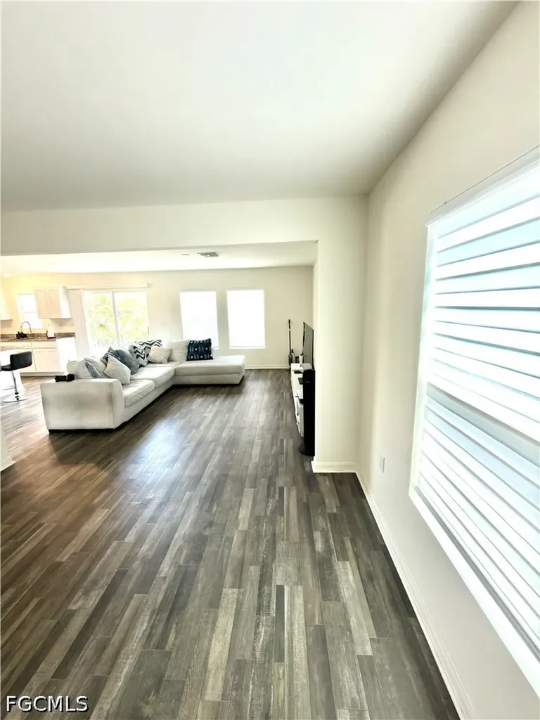 341 NE 13th Terrace Cape Coral FL 33909