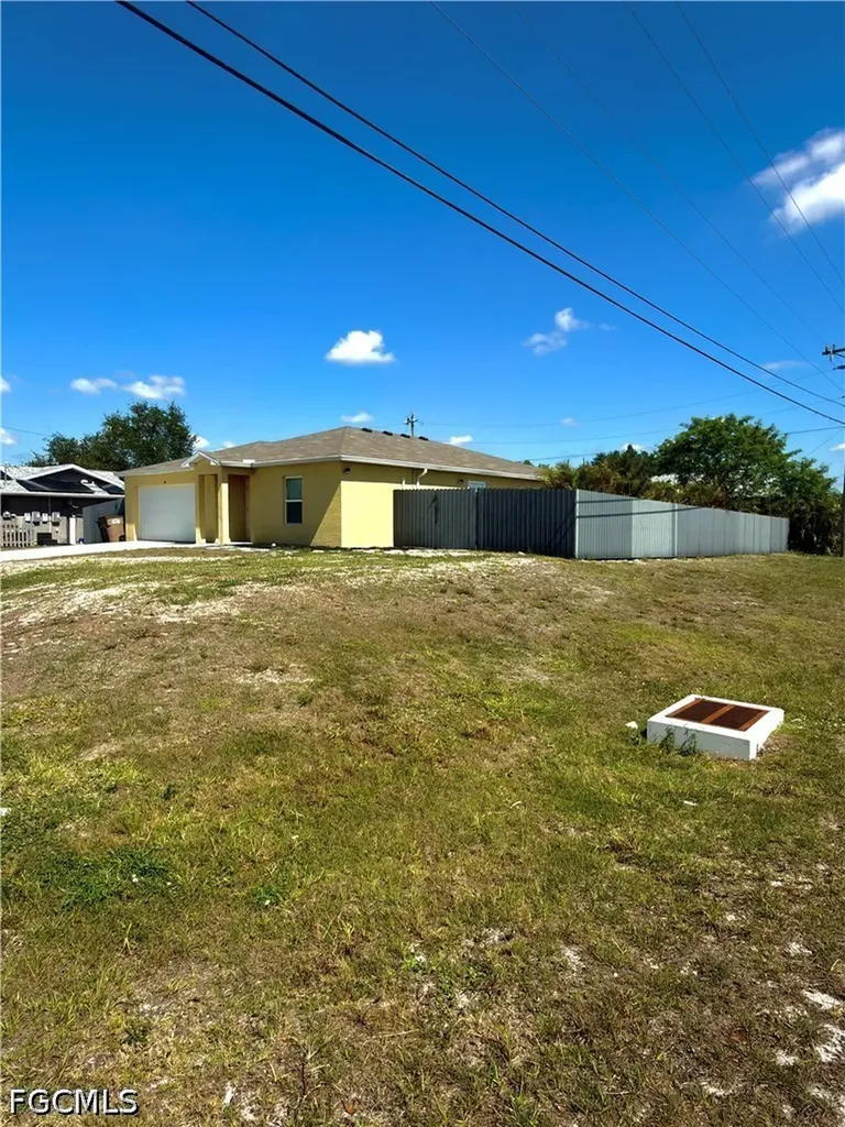 341 NE 13th Terrace Cape Coral FL 33909