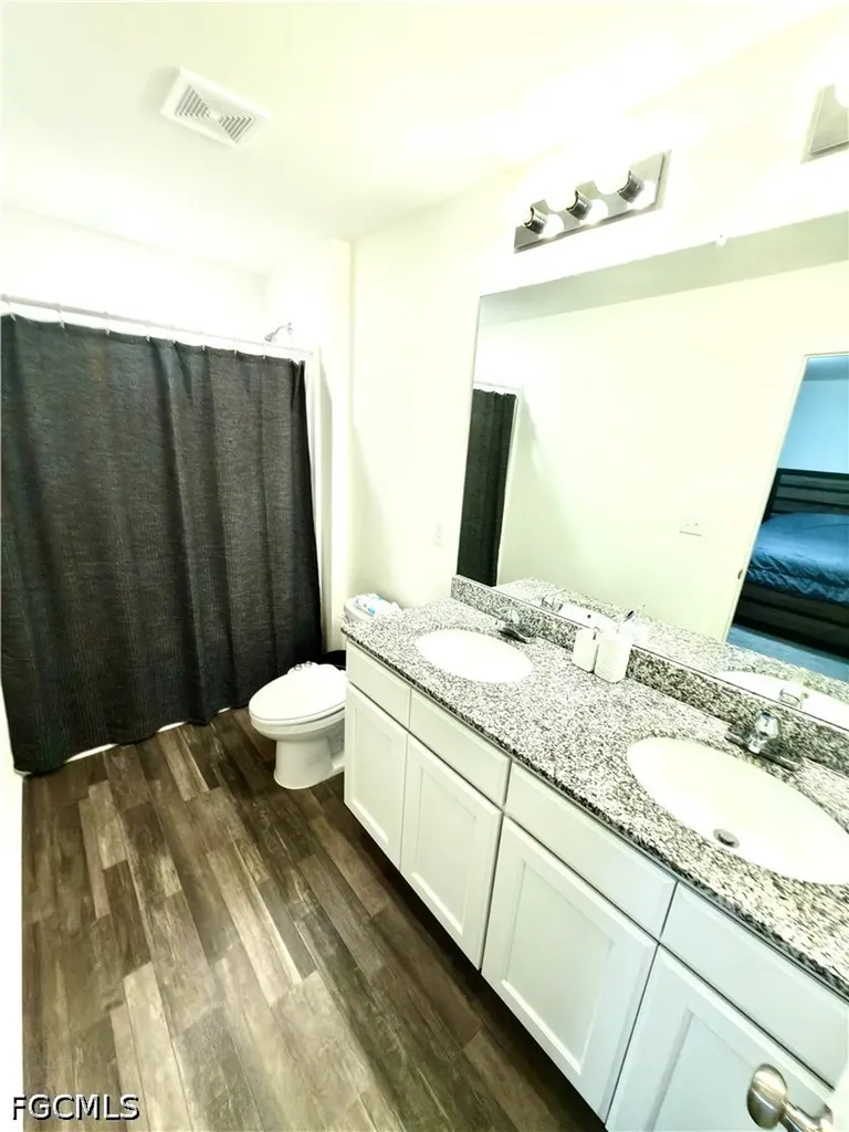 341 NE 13th Terrace Cape Coral FL 33909