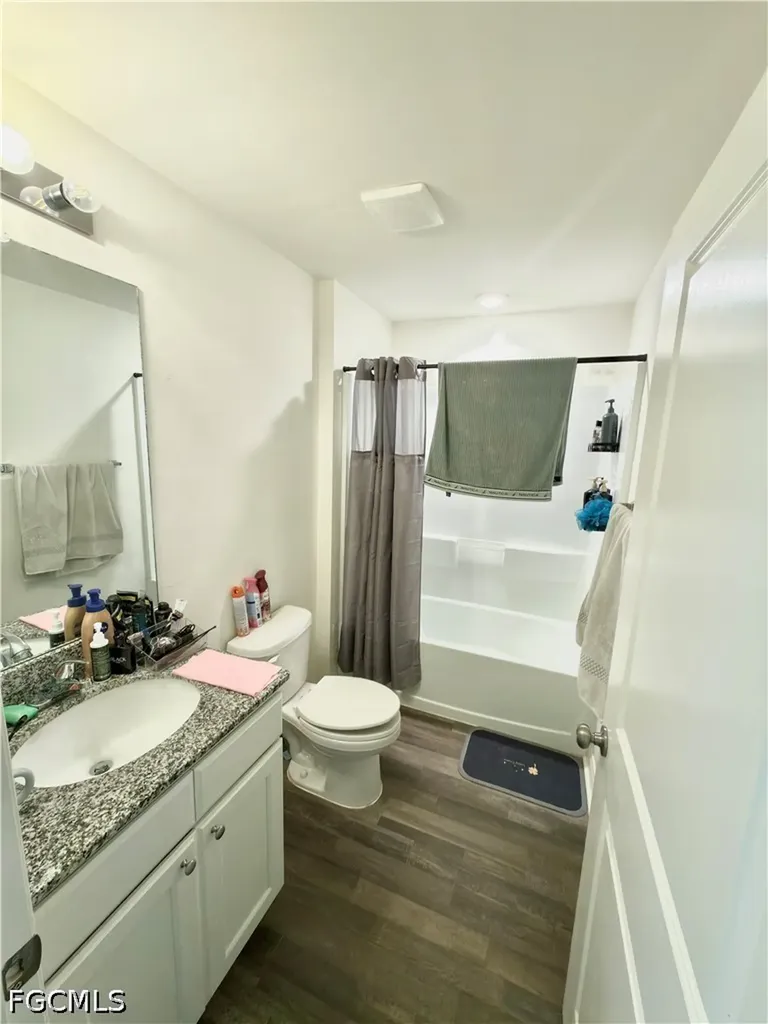 341 NE 13th Terrace Cape Coral FL 33909