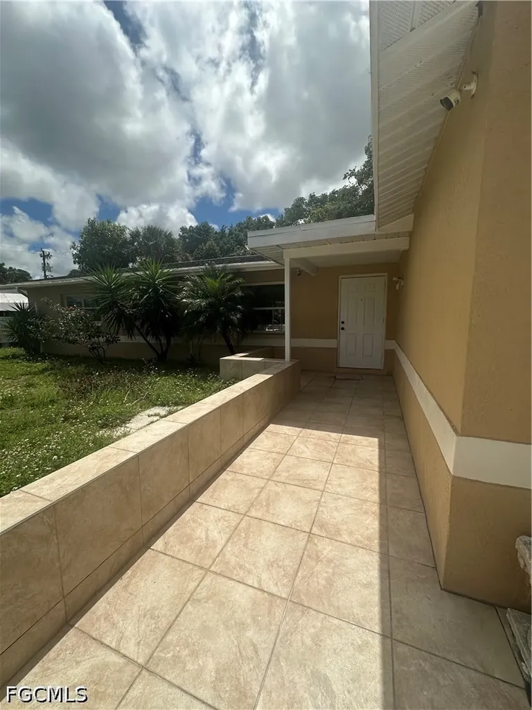 904 Leeland Hights Boulevard Lehigh Acres FL 33936