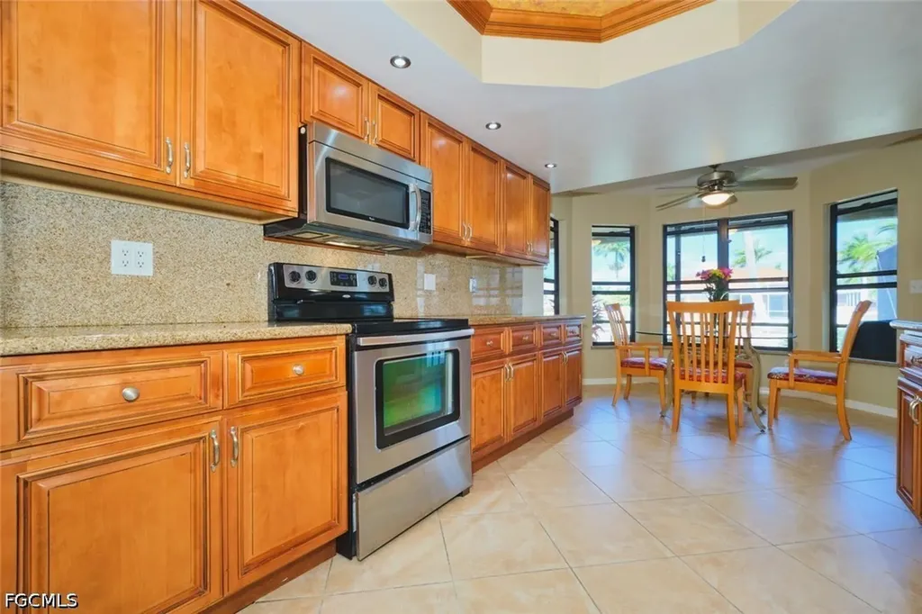 4122 SW 22nd Court Cape Coral FL 33914