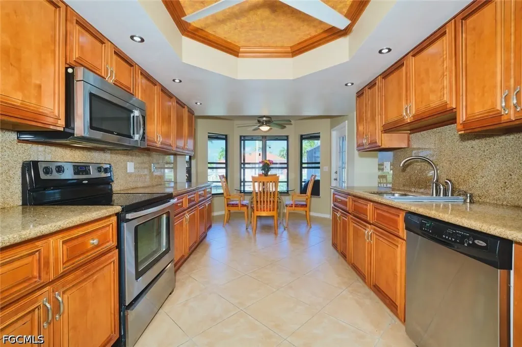 4122 SW 22nd Court Cape Coral FL 33914
