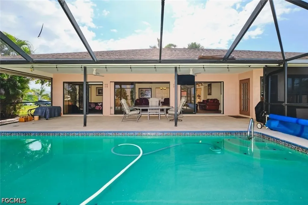4122 SW 22nd Court Cape Coral FL 33914