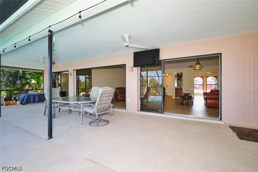 4122 SW 22nd Court Cape Coral FL 33914