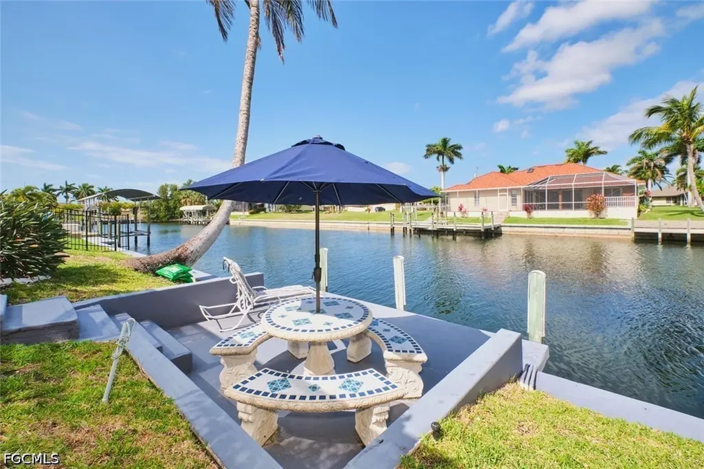 4122 SW 22nd Court Cape Coral FL 33914