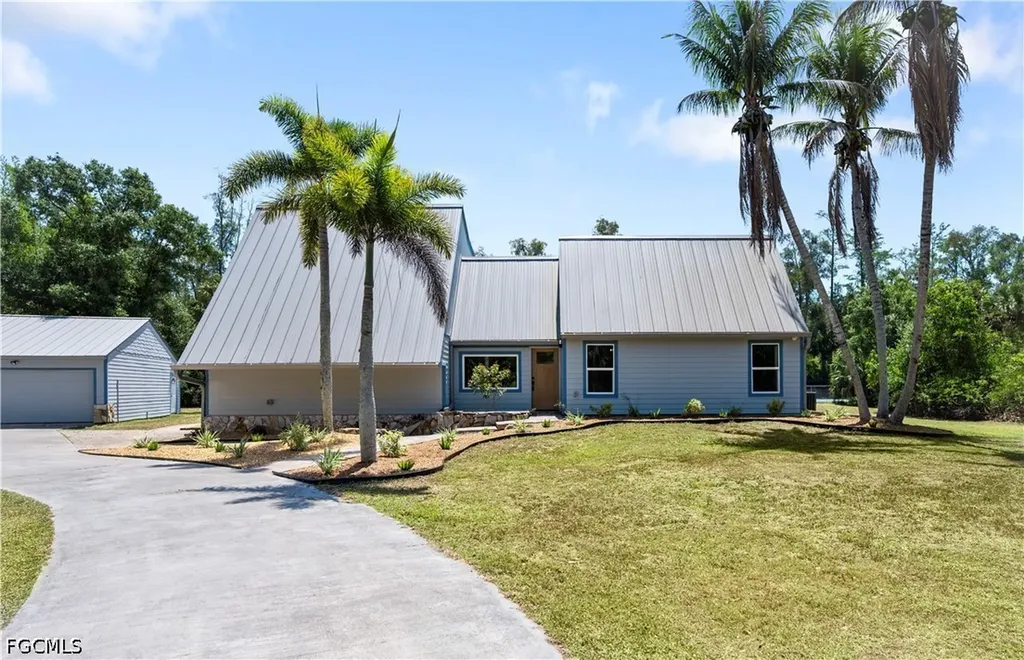 6268 Foxfire Lane Fort Myers FL 33912
