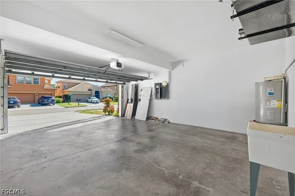 2858 Via Campania Street Fort Myers FL 33905