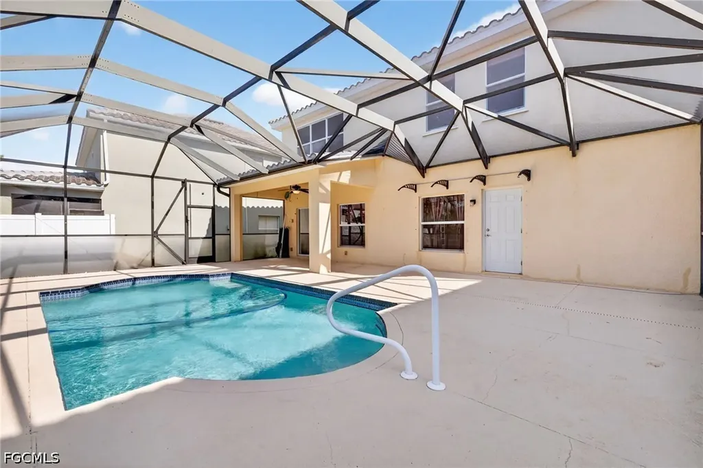 2858 Via Campania Street Fort Myers FL 33905