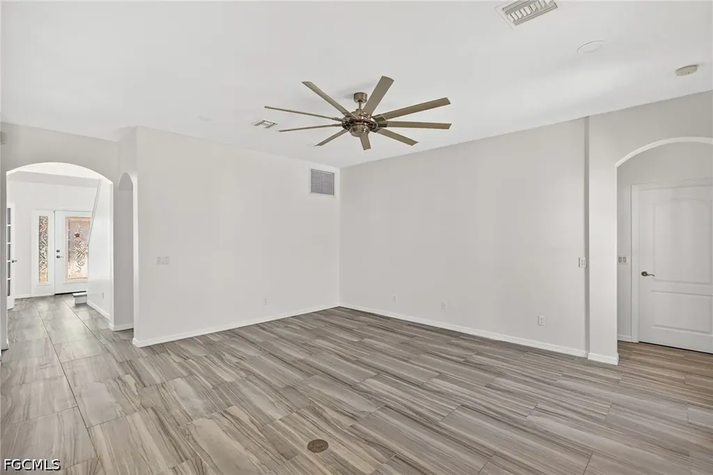 2858 Via Campania Street Fort Myers FL 33905