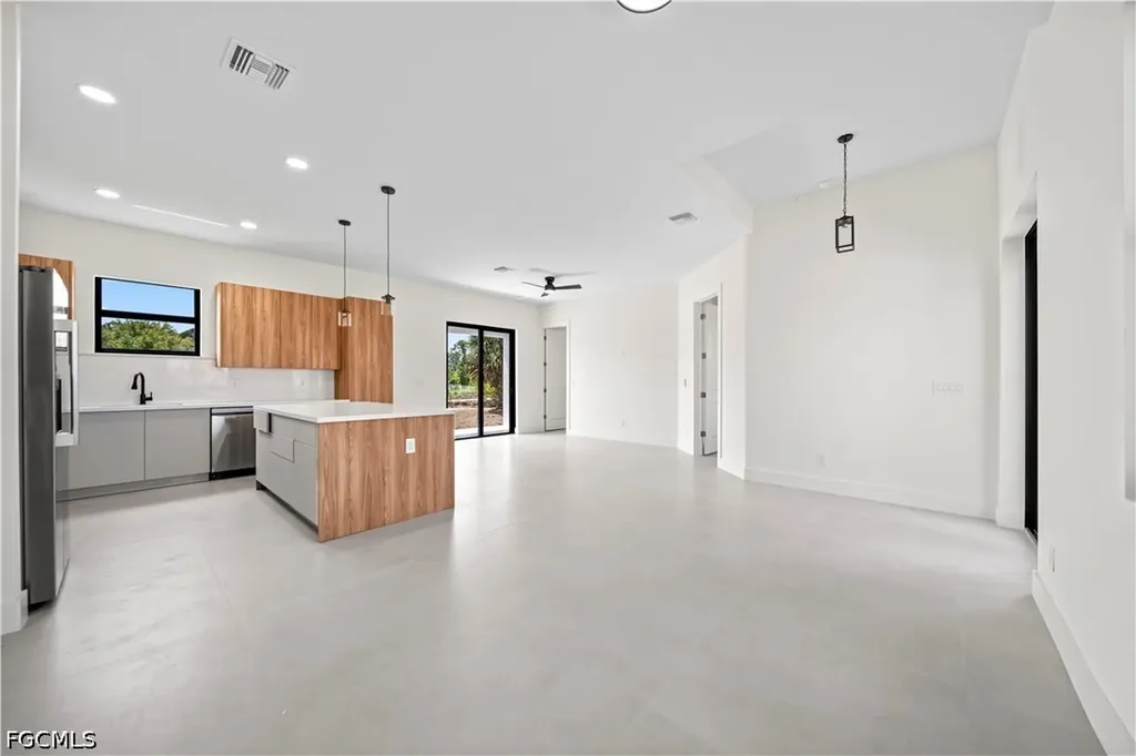 2705 Darlene Place Lehigh Acres FL 33971