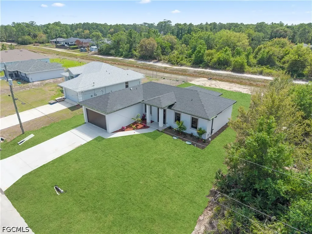 2705 Darlene Place Lehigh Acres FL 33971