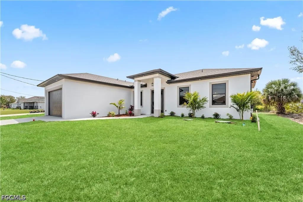 2705 Darlene Place Lehigh Acres FL 33971