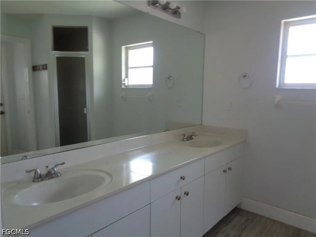 1320 SE 25th Lane Cape Coral FL 33904
