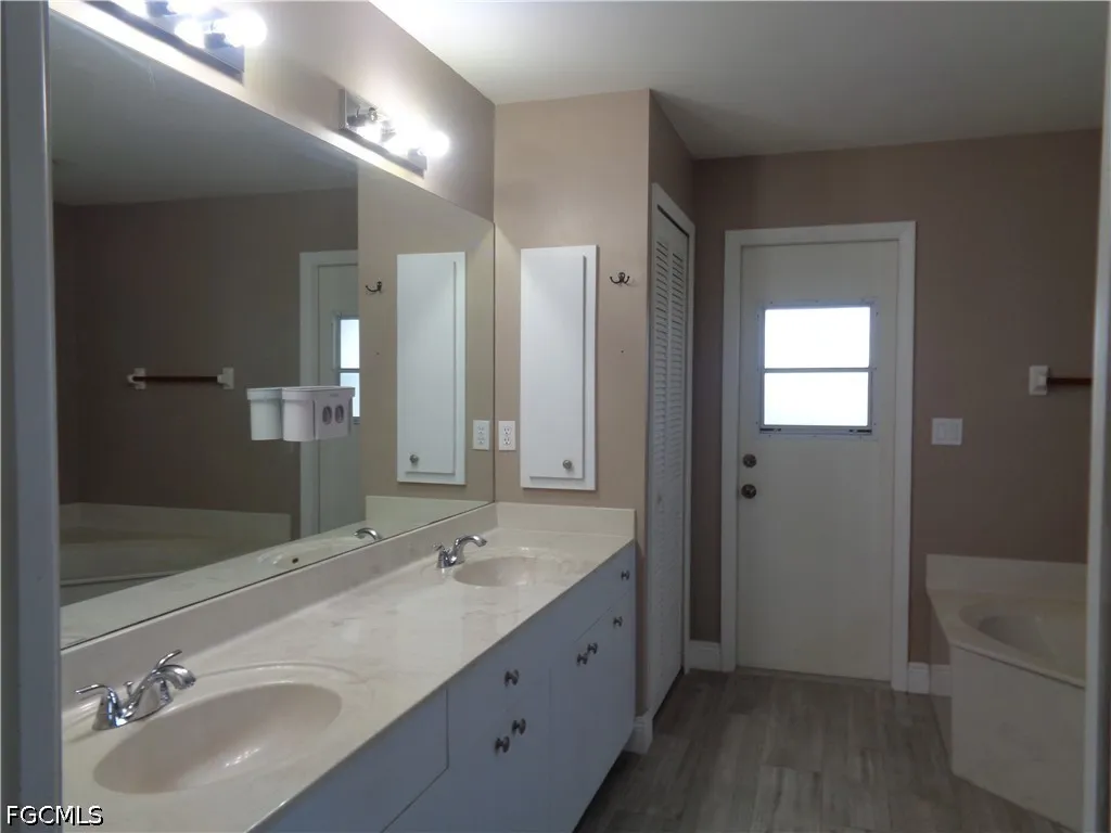 1320 SE 25th Lane Cape Coral FL 33904