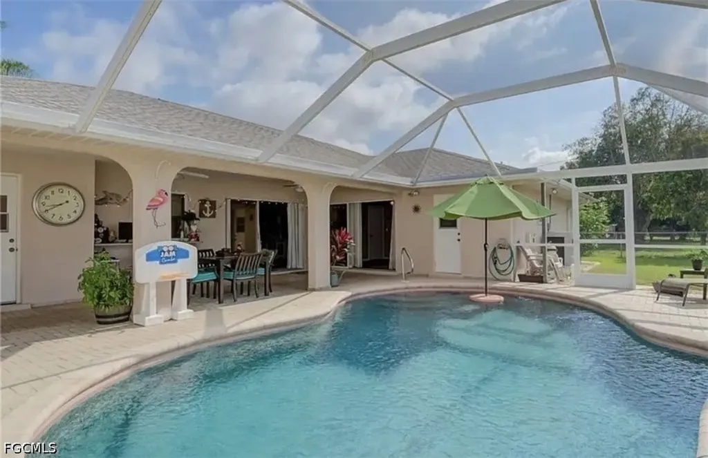 1320 SE 25th Lane Cape Coral FL 33904