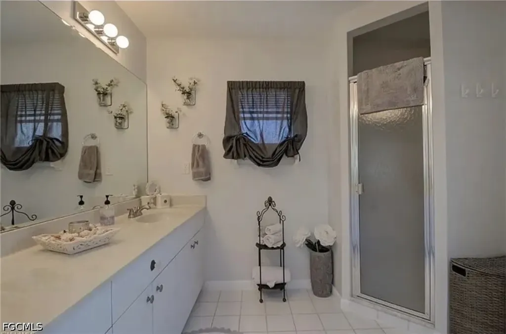1320 SE 25th Lane Cape Coral FL 33904