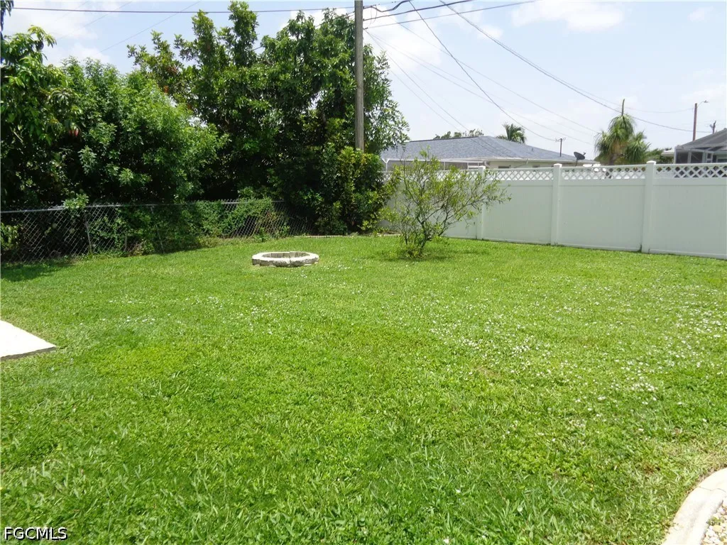 1320 SE 25th Lane Cape Coral FL 33904
