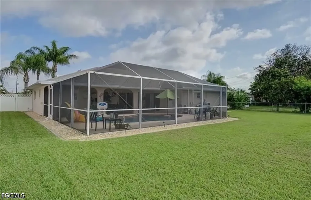 1320 SE 25th Lane Cape Coral FL 33904