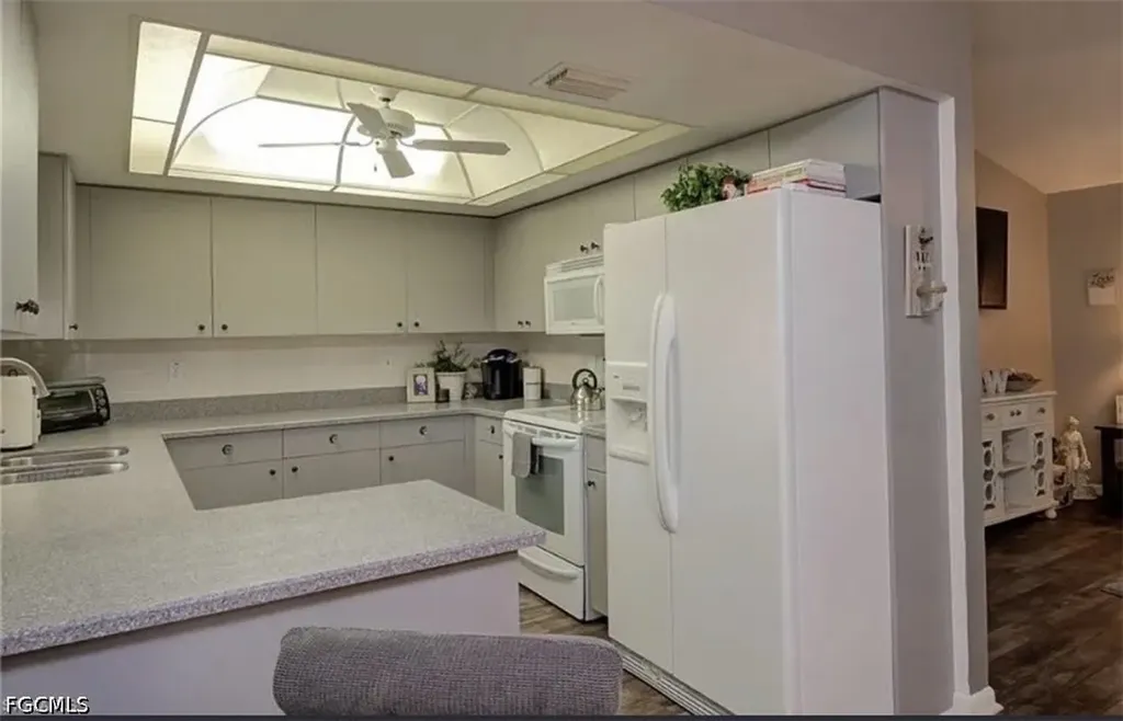 1320 SE 25th Lane Cape Coral FL 33904