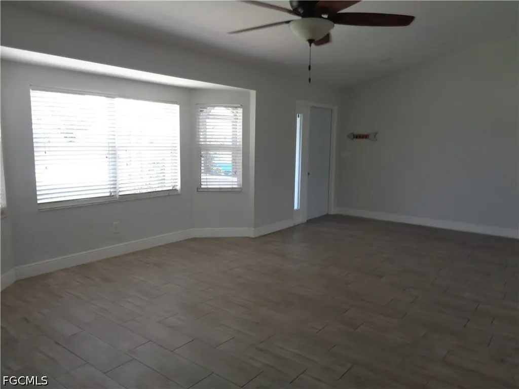 1320 SE 25th Lane Cape Coral FL 33904
